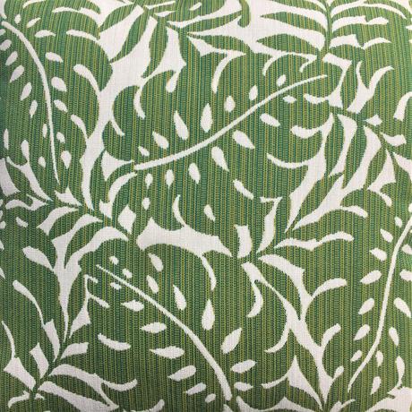 Ryggstödskudde 50x75cm, Grön Monstera (gröna blad) Måttillverkade dynor - Kvarnby Textil AB